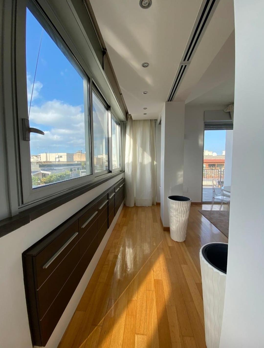 Ferienwohnung Attico Reale - In Centro, Tra Stazione E Bari Vecchia Exterior foto