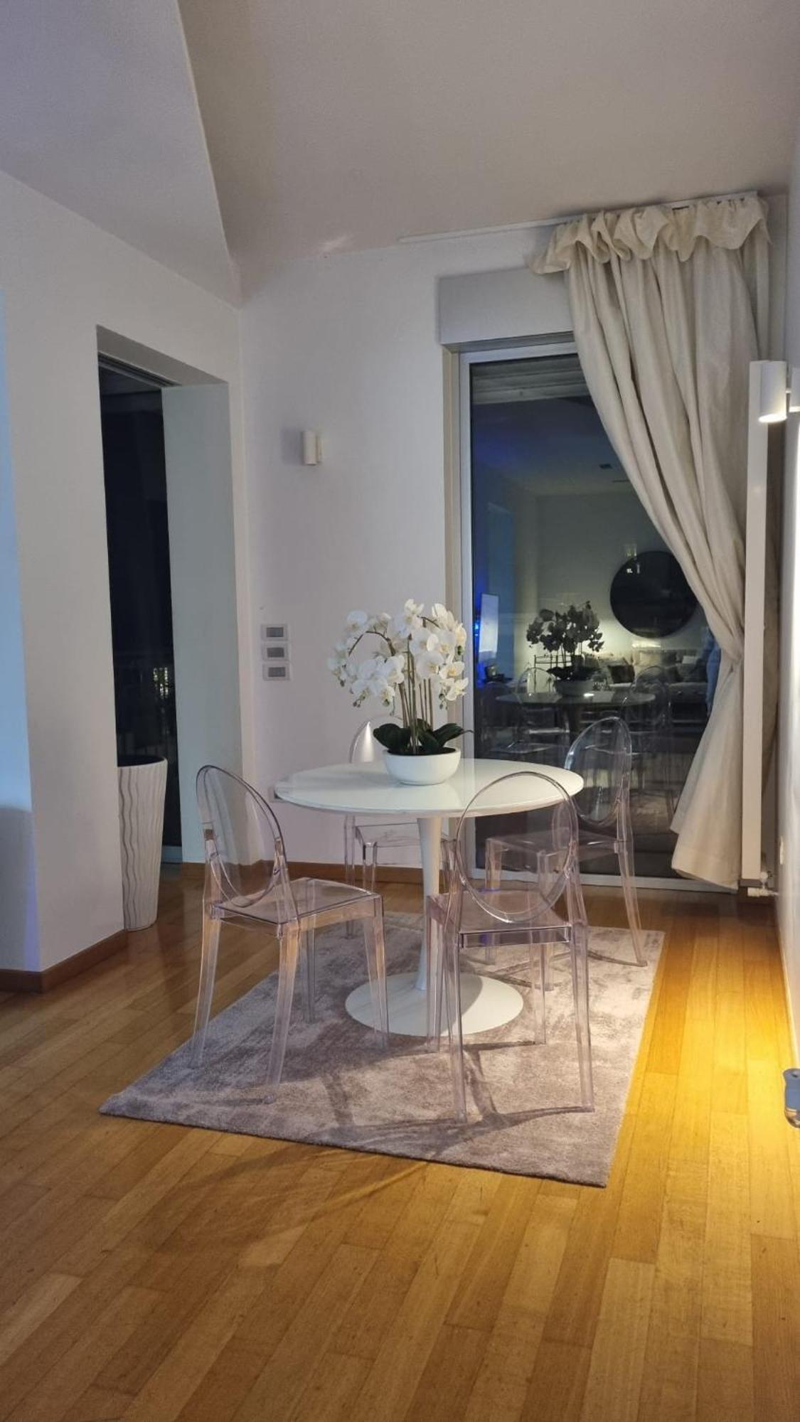 Ferienwohnung Attico Reale - In Centro, Tra Stazione E Bari Vecchia Exterior foto